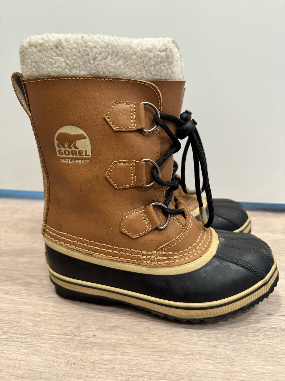 Sorel Black Interior Shearling-Lined Boot